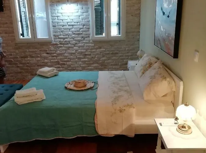 C & A House * Corfu (city)