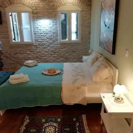 C & A House * Corfu (city)