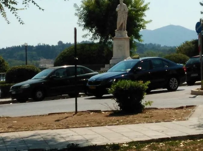 アパート C & A House